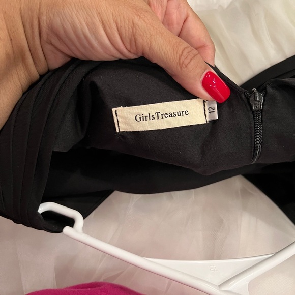 Girls Treasure Black Bodice and White Tulle Formal Dress Sz 12 - Picture 6 of 6